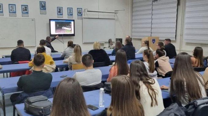 Пуковник Миленко Мунижаба одржао предавање студентима Факултета