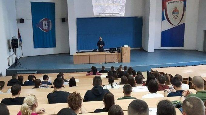 Milan Milaković Održao Predavanje Studentima Druge Godine Fakulteta