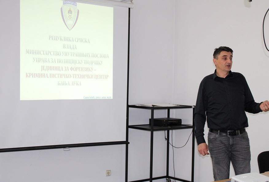 Saša Jojić održao predavanje o ulozi Jedinice za forenziku – kriminalističko- tehničkog centra MUP-a RS u rasvjetljavanju krivičnih djela