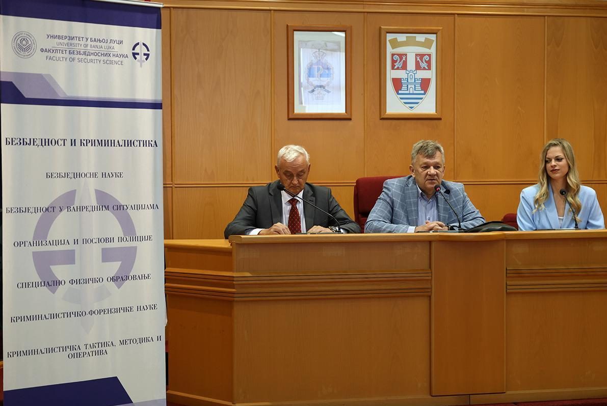 U Trebinju promovisani studijski programi i mogućnosti drugog ciklusa studija Fakulteta bezbjednosnih nauka (VIDEO)