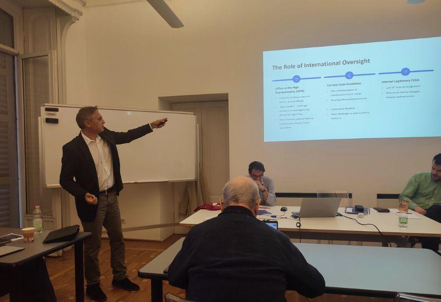 Проф. др Велибор Лалић одржао је предавање у Италији о уставној кризи и безбједности у Босни и Херцеговини