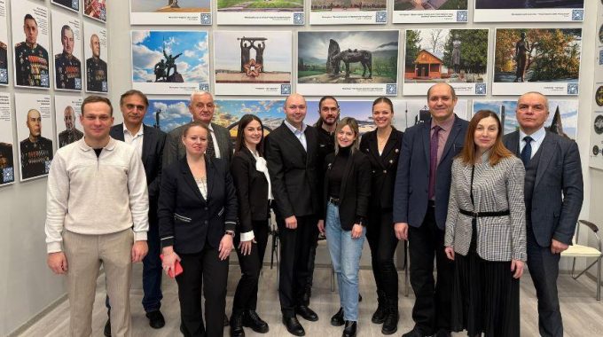 насловна русија